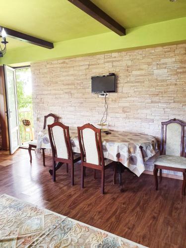 Guest House Alisa - image 12