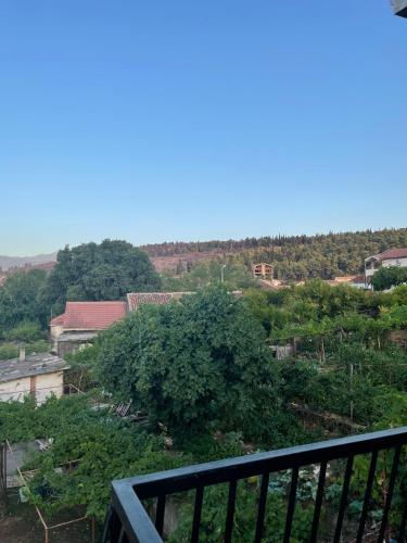 Entire spacious apartment with free parking Entire spacious apartment with free parking