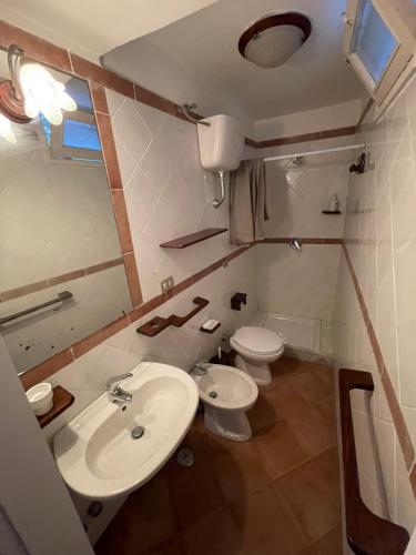 Phoenician capri 3 camere una tripla con terrazza Una singola entrata indipendente ed una matrimonia