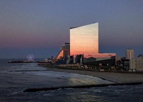 Ocean Casino Resort - image 13