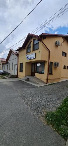 CASA MONTIS