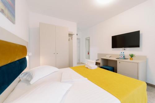 Superior Double Room image 4