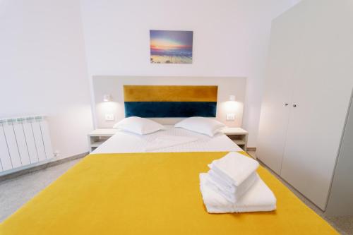 Standard Double Room image 8
