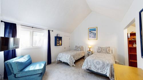729 Queens Grant - image 3