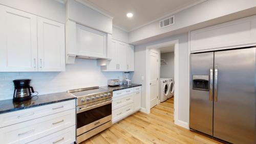 5107 Hampton Place South - image 2