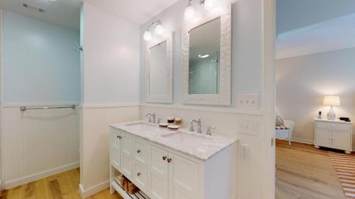 299 Turnberry Village - image 11