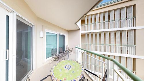 404 Windsor Place - image 4