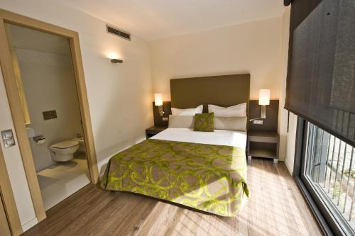 Casp 74 Apartments - image 14