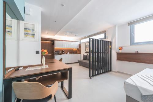 Phaedra Hideaway Suite Near Acropolis by Cloudkeys - Tap to explore photos