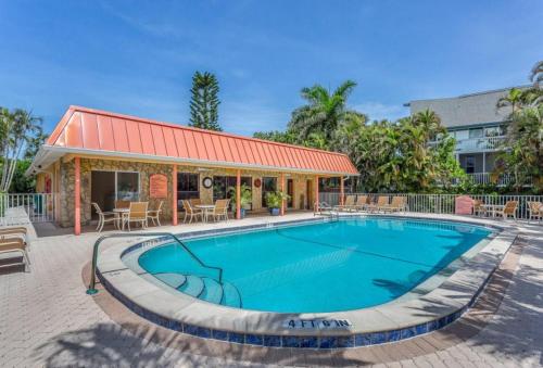 Sanibel Arms B6 - image 7