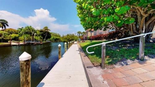 Sanibel Arms B1 - image 12