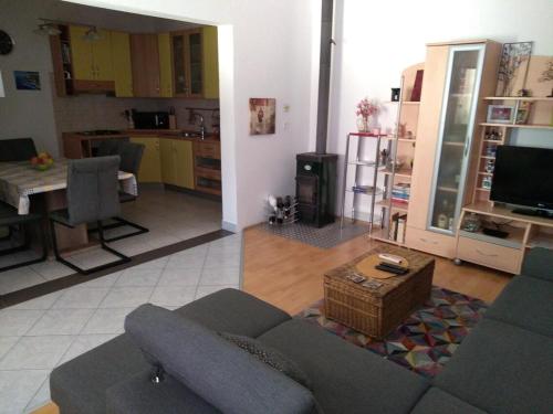 Apartments by the sea Brna, Korcula - 4425