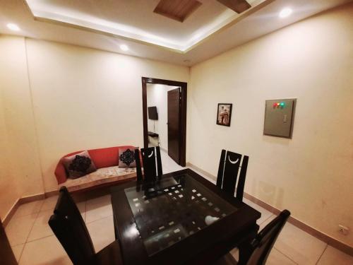 lovely one bedroom apartment in bahria town civic center