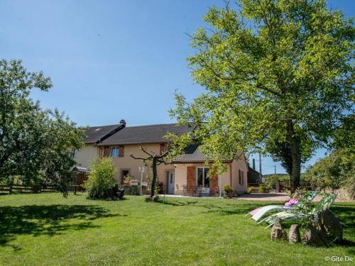 Gîte Neuf-Église, 4 pièces, 6 personnes - FR-1-630-89 gîte à louer Montjoie