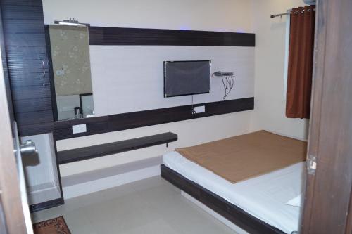 Shree Akshar Restaurant and Hotel – Ahmedabad, TN