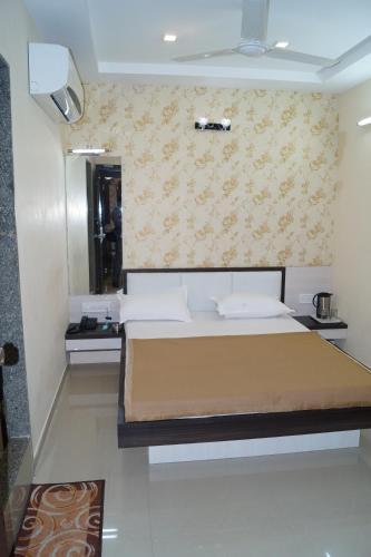 Shree Akshar Restaurant and Hotel – Ahmedabad, TN