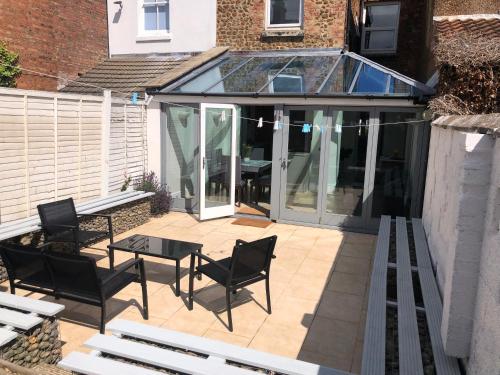 8 Victoria Avenue cottage Marham Castle