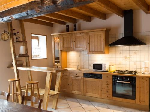 Gîte Peyrieu, 4 pièces, 6 personnes - FR-1-493-43 gîte à louer Peyzieu