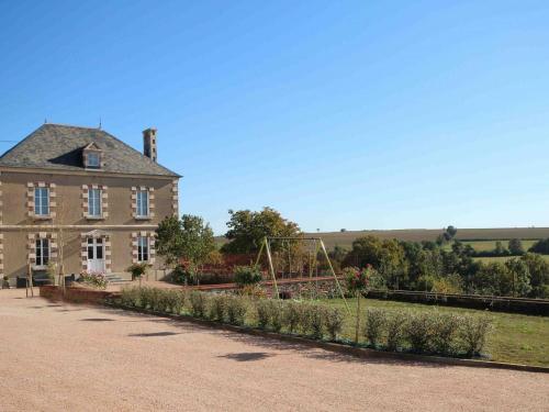 Gîte Neuvy-au-Houlme, 5 pièces, 9 personnes - FR-1-497-11