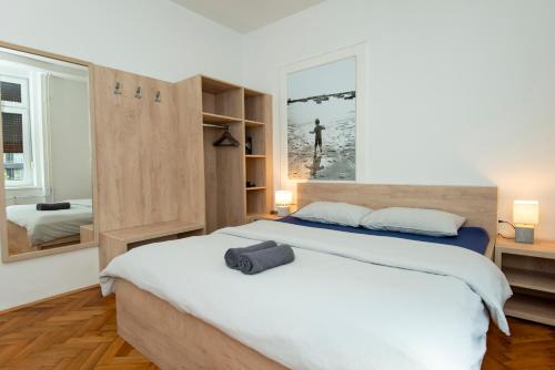 Double Room image 9