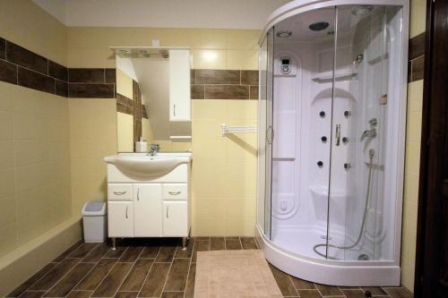 2 twin beds