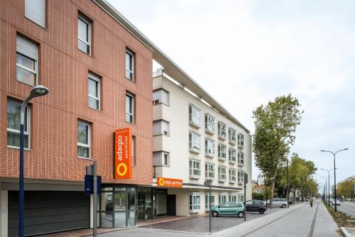 Вхід, Apartment Adagio Access Paris Clamart in Кламар