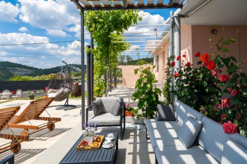 Villa Terra with heated pool in Blizna Gornja