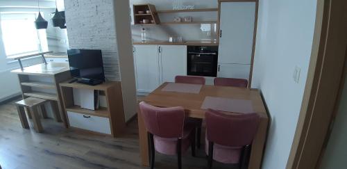 Apartments Vesna - image 14