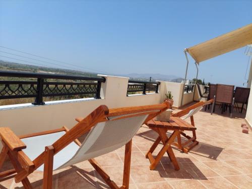 Naxian Bliss in Agkidia