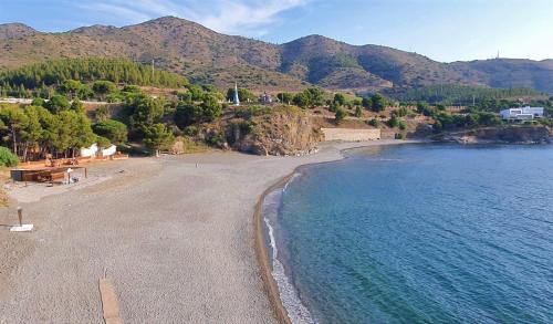 Strand, Margarida in Colera