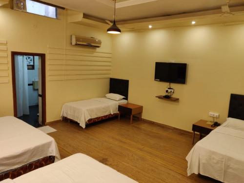 ホテル H R パレス