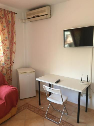  •{ HABITACIÓN DELUXE EN COIN A 30KM DE LA PLAYA ]• in Coín