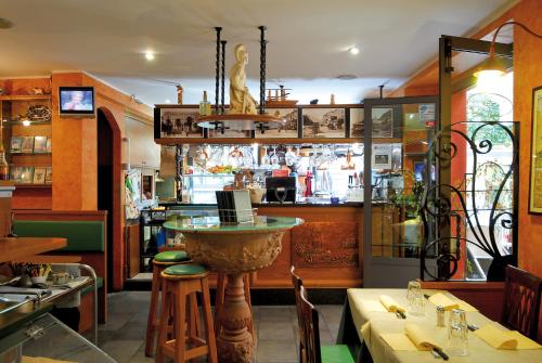 餐廳, Locanda Barchetta - Room Rental in 貝拉焦