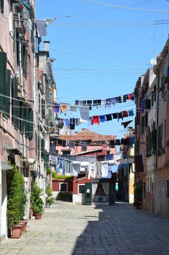 Castello 5888 B, Santa Marina, Calle Marcello, Canale, Venice (photo 3)