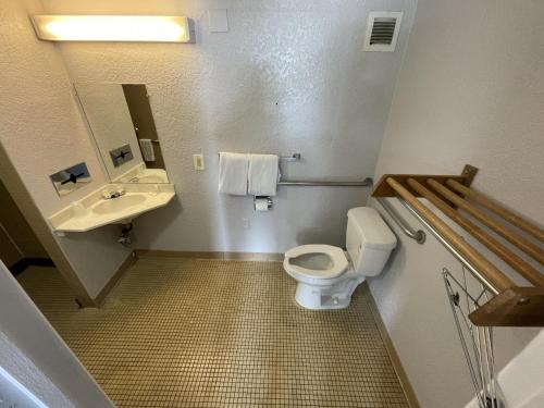 Extend-A-Suites Albuquerque West - image 7
