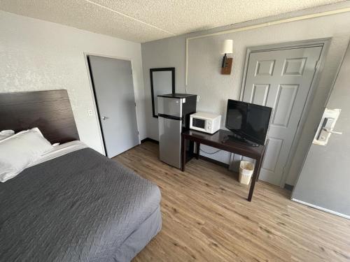 Extend-A-Suites Albuquerque West - image 11