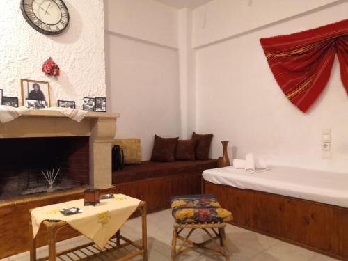  ARGALIOS - traditional apartment in Pómbia