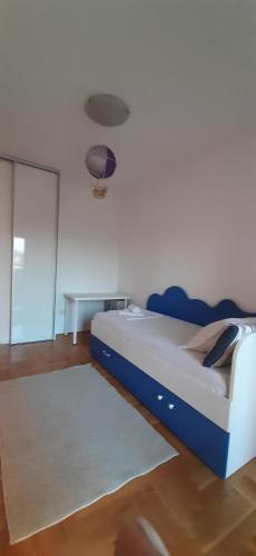 2 Bedroom Apartment Yug
