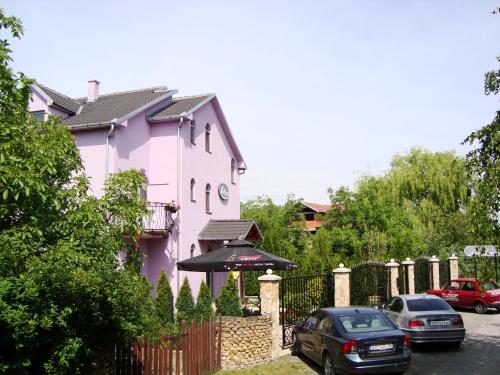 Vila Madams - image 12