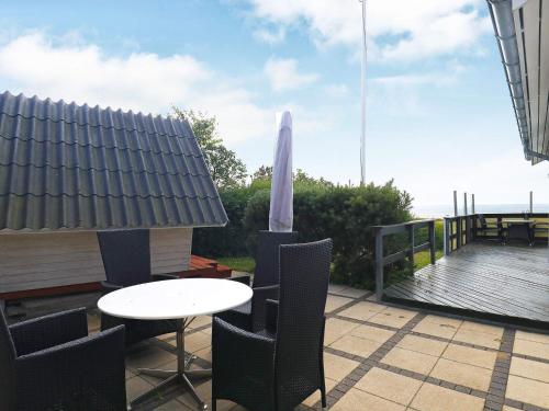Three-Bedroom Holiday home in Tranekær 3 - image 4