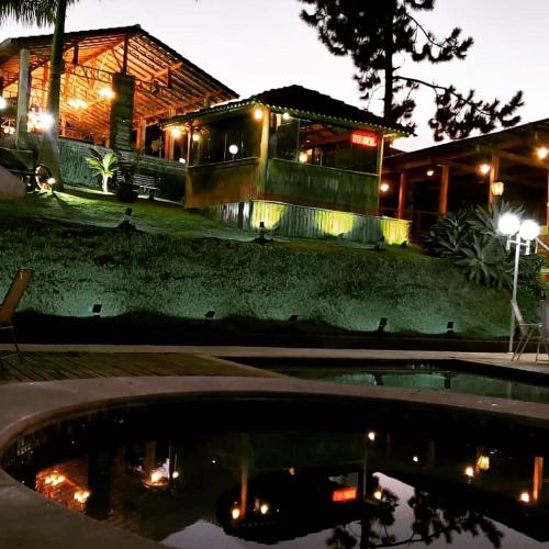 Chales Marinelli em Sao Roque in Near Center