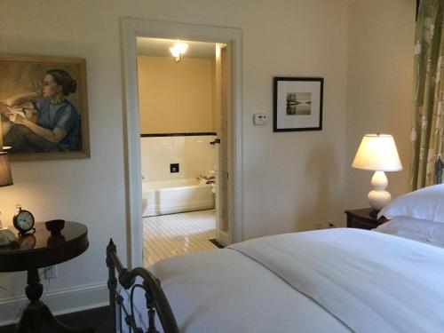 Deluxe Double Room with Bath