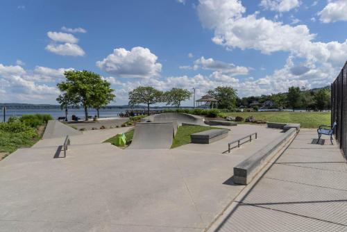 Super 8 by Wyndham Nyack NY - image 6