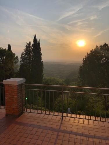 Appartamento con vista sulle colline Toscane - Apartment - Montespertoli