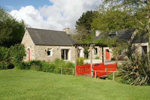 Le moulin de Kerdreïn, gîte de charme gîte à louer Bois de Coat-Meur