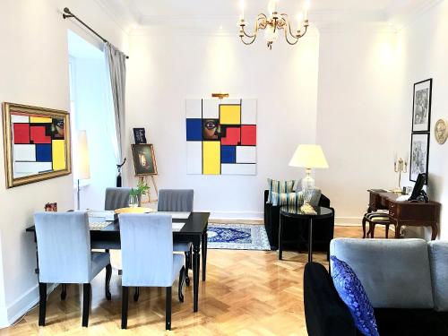 MONDRIAN Luxury Apartments Old Town, Warsaw