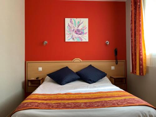 Hotel du Haut Marais - Tap to explore photos