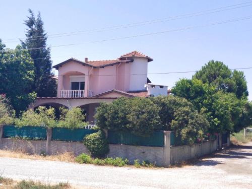 Villa with private pool&garden&garage