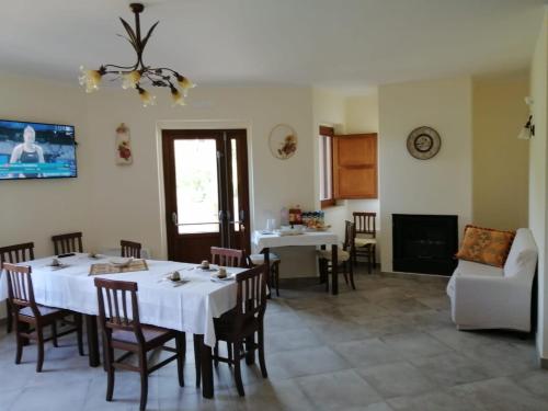 Agriturismo CuoreLieto del Cilento - Hotel - Corleto Monforte