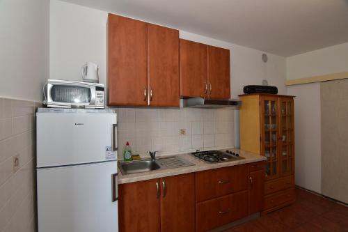 Apartments Dobrinic - image 12